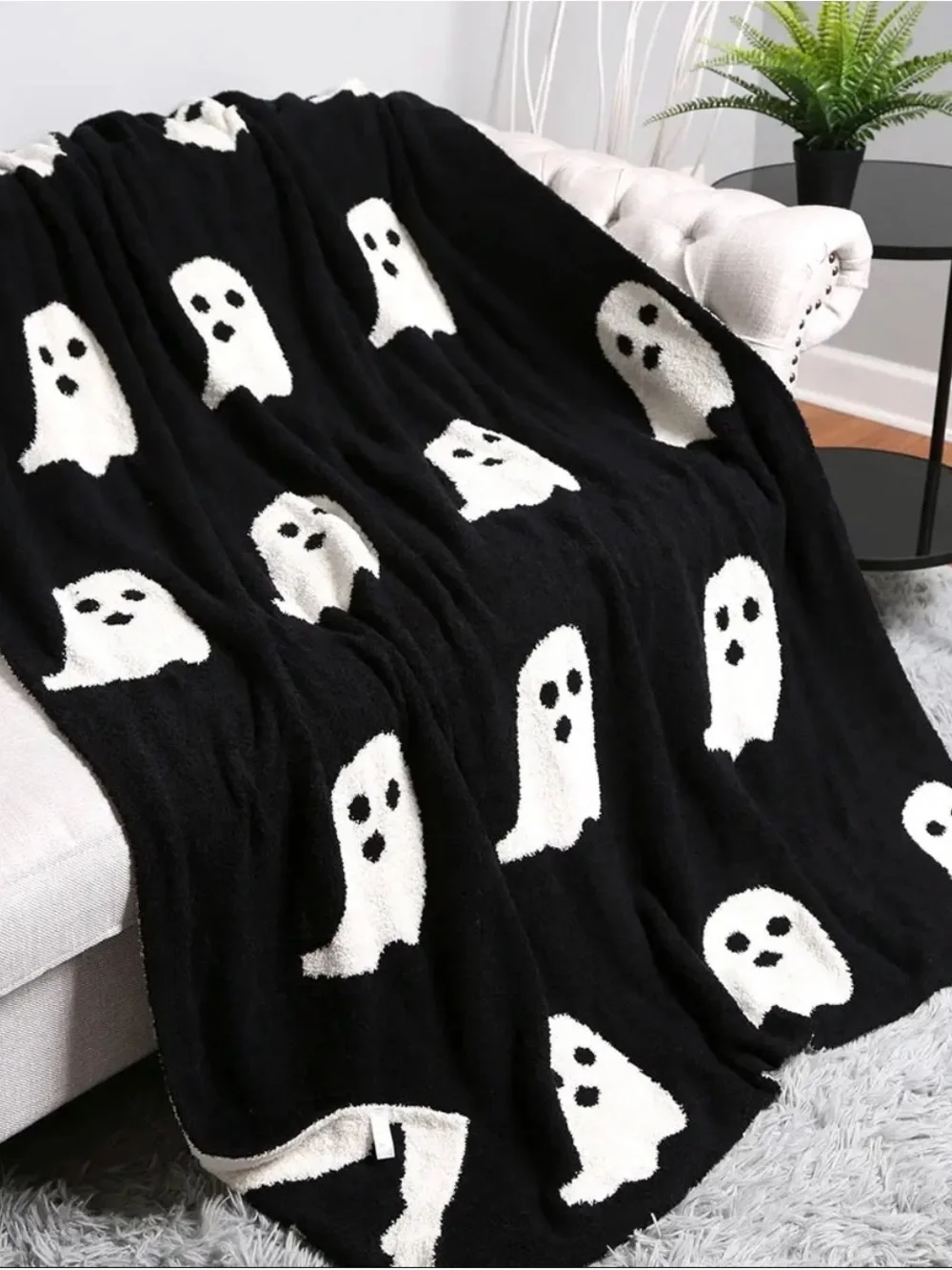 Cozy Black Ghost Plush Throw Blanket - Halloween Accent